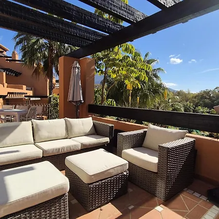 Apartamento En El Alminar De * Marbella